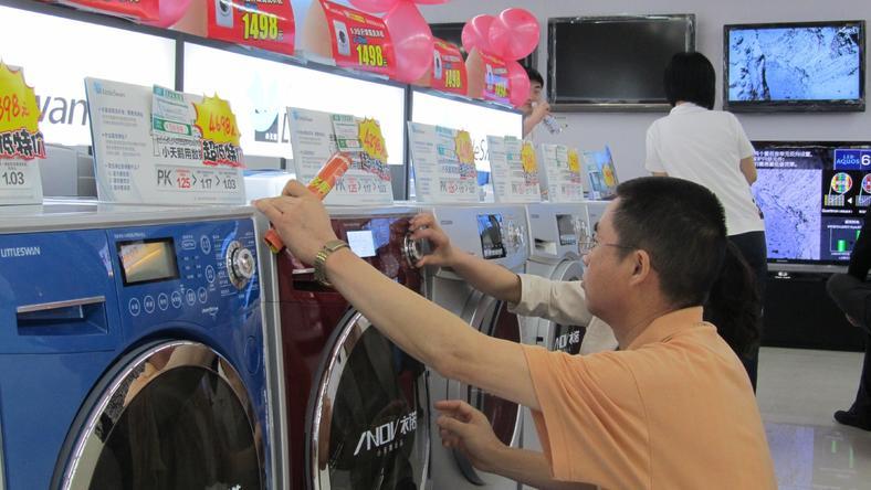 144亿,小天鹅将退市并入美的集团